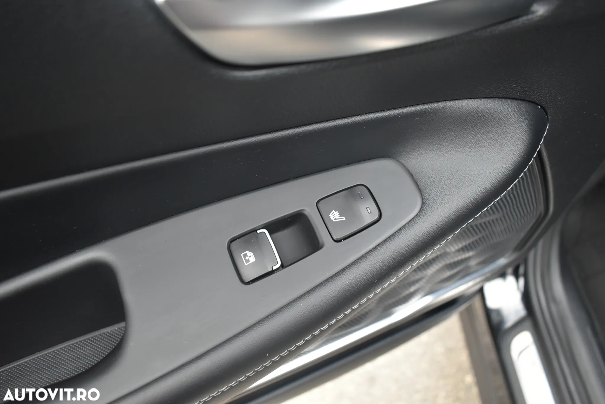 Hyundai Santa Fe Plug-in Hybrid 1.6 l 265 CP 4WD 6AT Luxury - 8