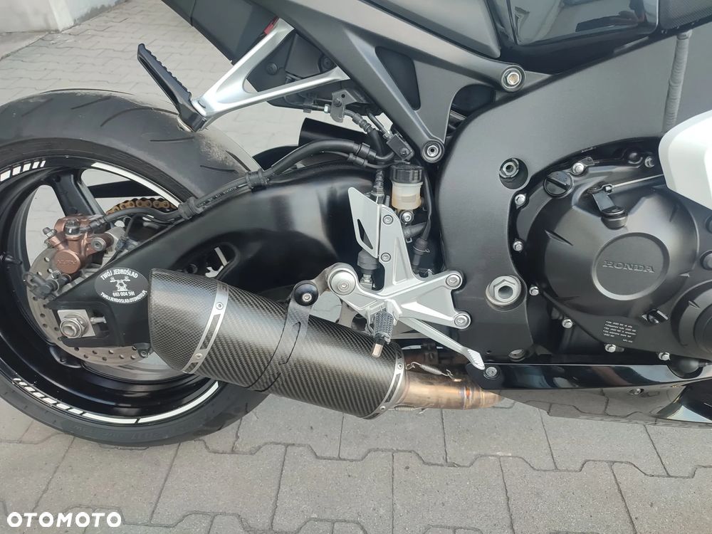 Honda CBR - 23