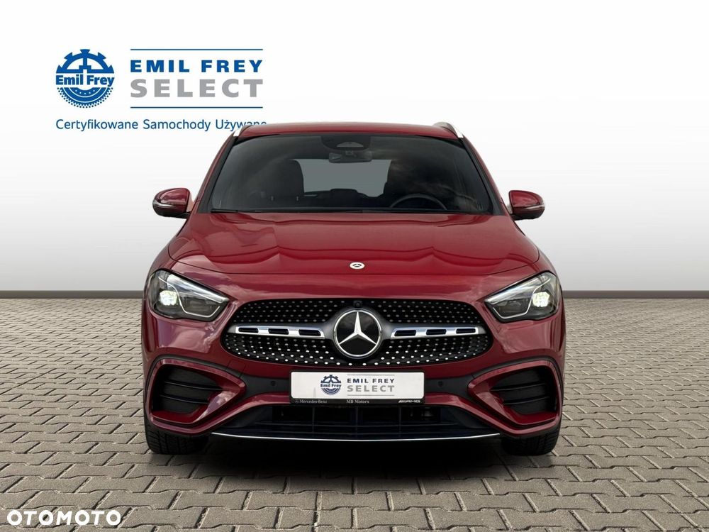 Mercedes-Benz GLA - 10