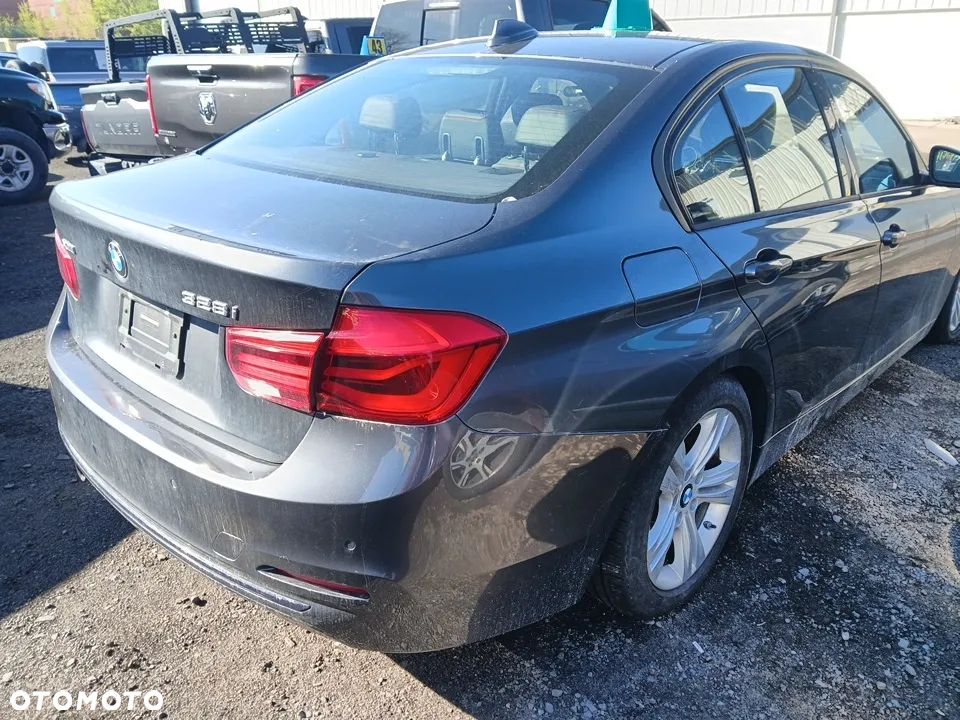 BMW Seria 3 328i xDrive - 17