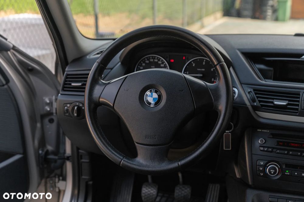 BMW X1 sDrive18d - 26