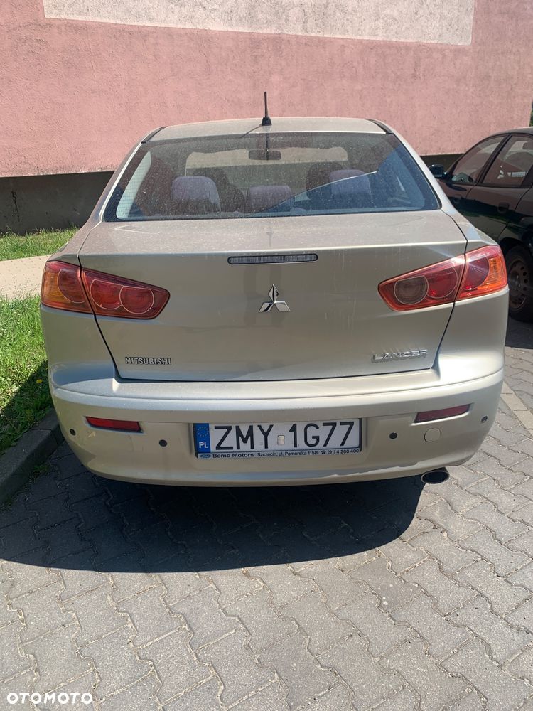 Mitsubishi Lancer - 1