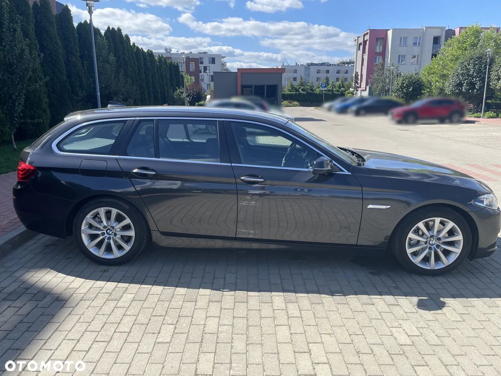 BMW Seria 5 528i xDrive - 4