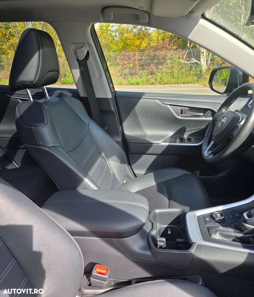 Toyota RAV4 - 12