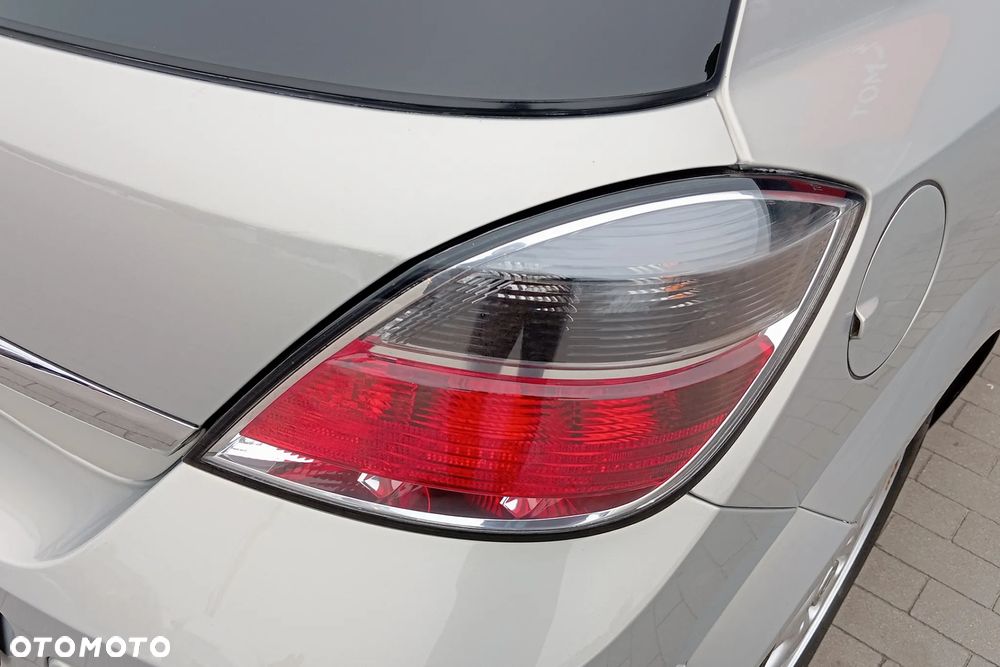 Opel Astra 1.6 - 17
