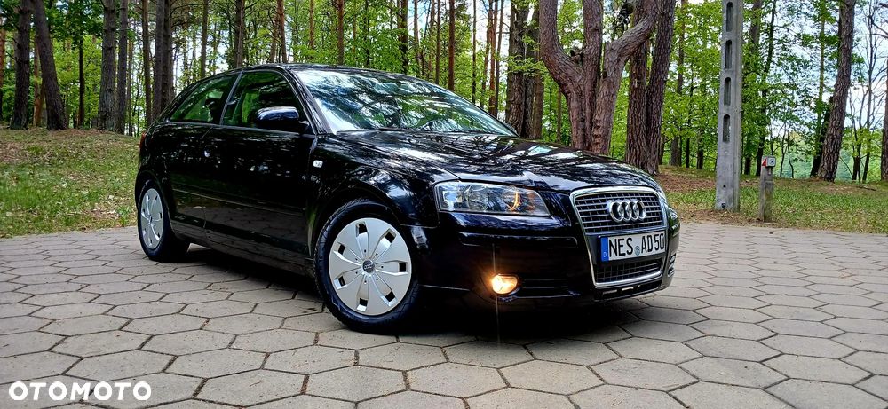 Audi A3 3-drzwiowe 1.6 Attraction - 1
