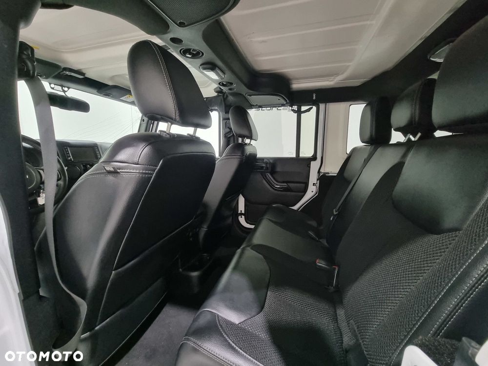 Jeep Wrangler - 21