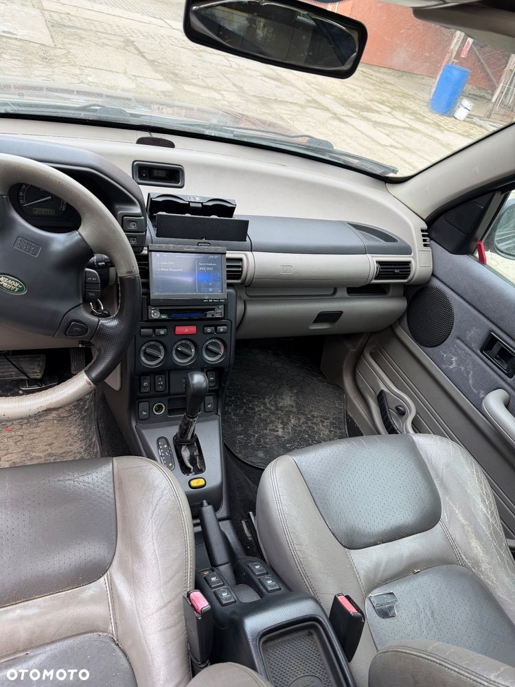 Land Rover Freelander 2.0 D - 6