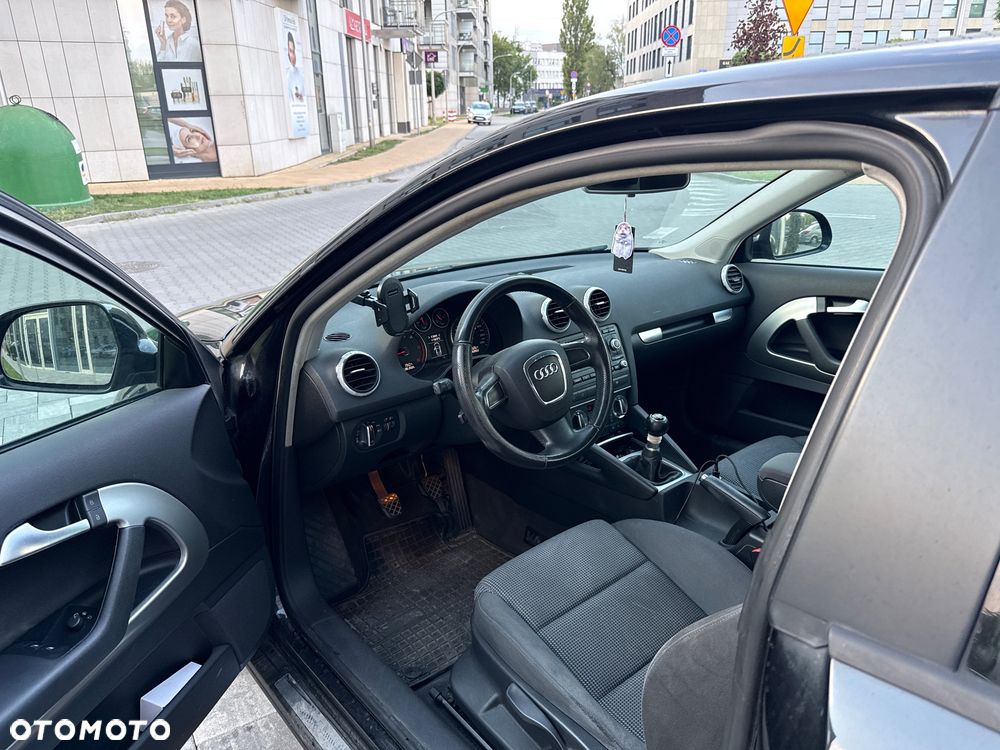 Audi A3 Sportback 2.0 TDI Ambiente - 9