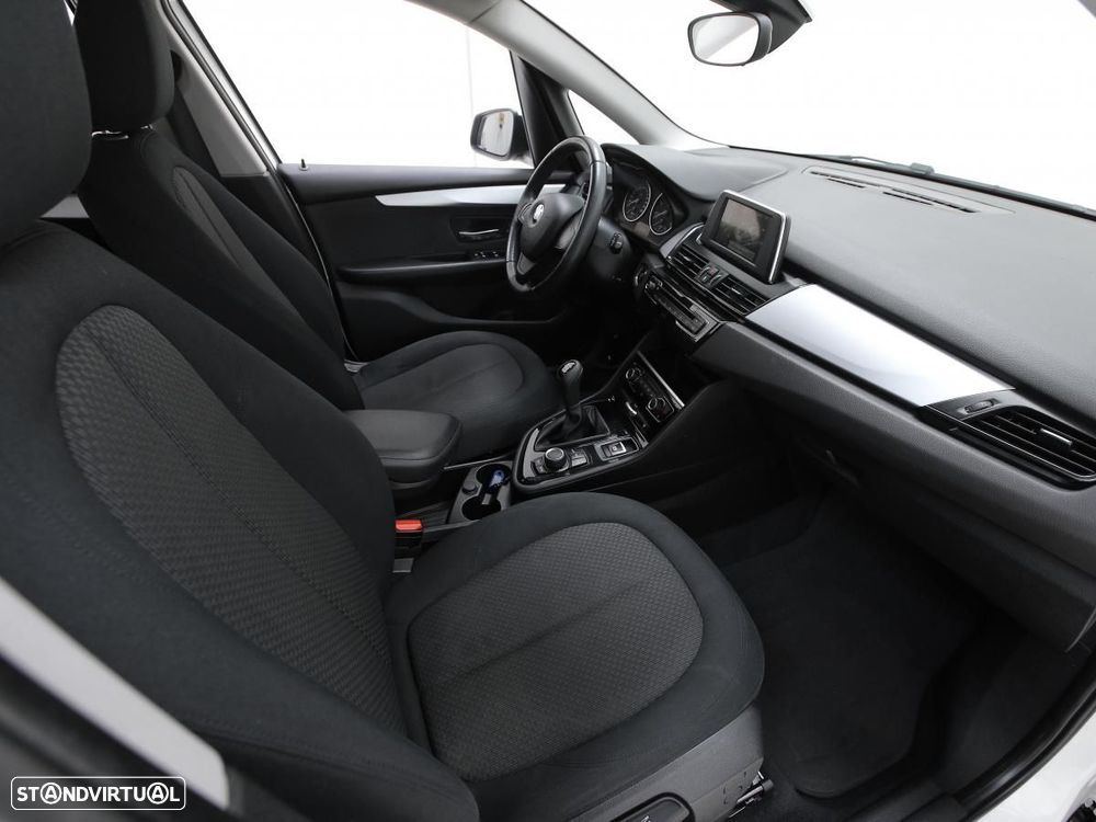 BMW 216 Active Tourer - 11