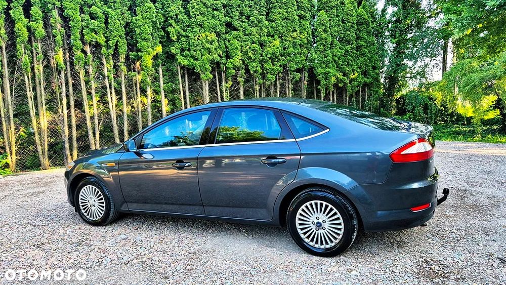 Ford Mondeo 2.0 Ghia X100 / X - 22