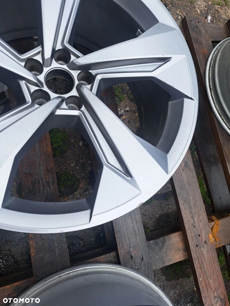 Oryg. Audi Q7 Q8 4M 4M0 4M0601025CD 10j 22 et26 S-Line Sport 6164 - 2