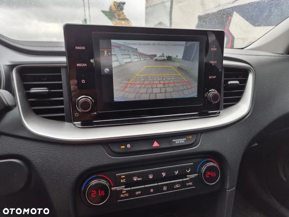 Kia Ceed 1.5 T-GDI M - 8