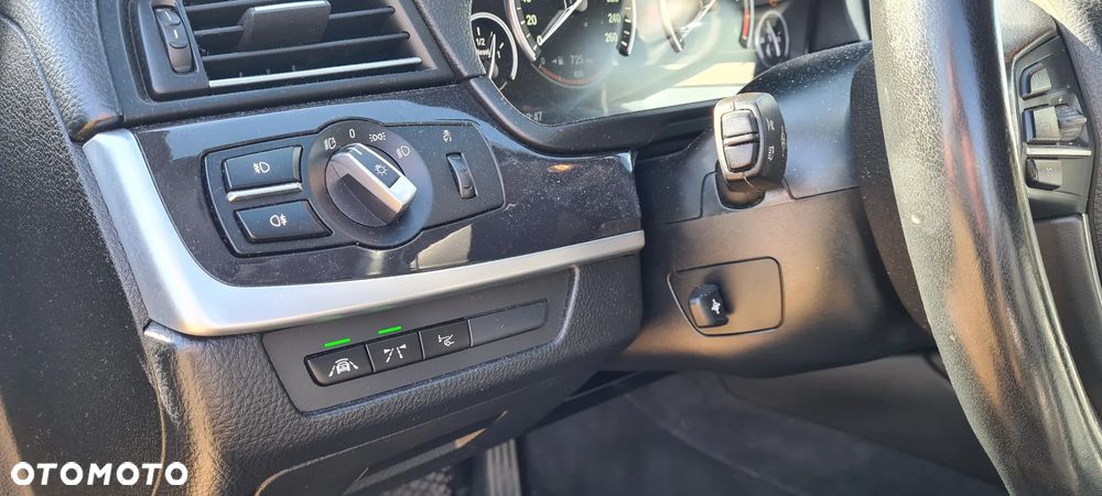 BMW Seria 5 520d xDrive Luxury Line - 7