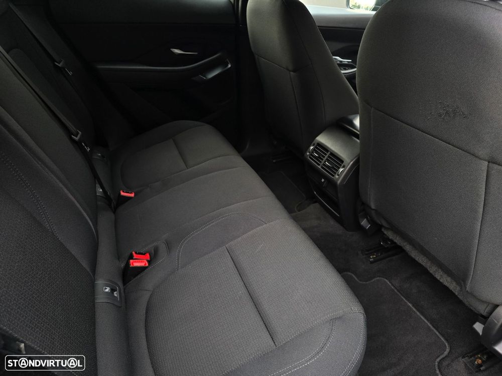 Jaguar E-Pace - 33