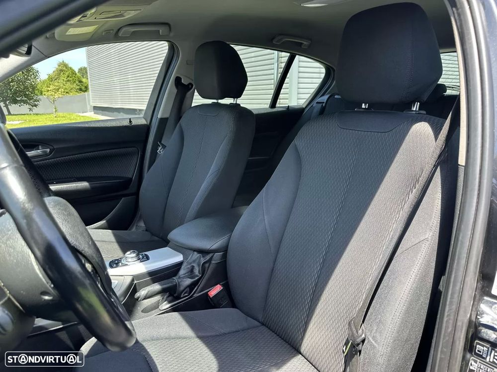 BMW 116 d Aut. Sport Line - 33
