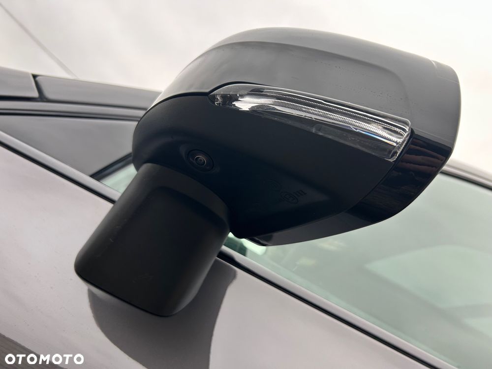 Volvo XC 60 B5 B AWD Plus Dark - 17