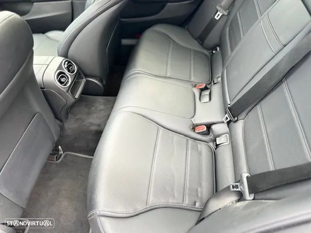 Mercedes-Benz C 300 e Avantgarde - 21