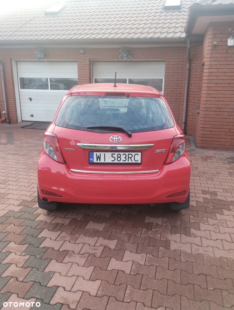 Toyota Yaris - 10