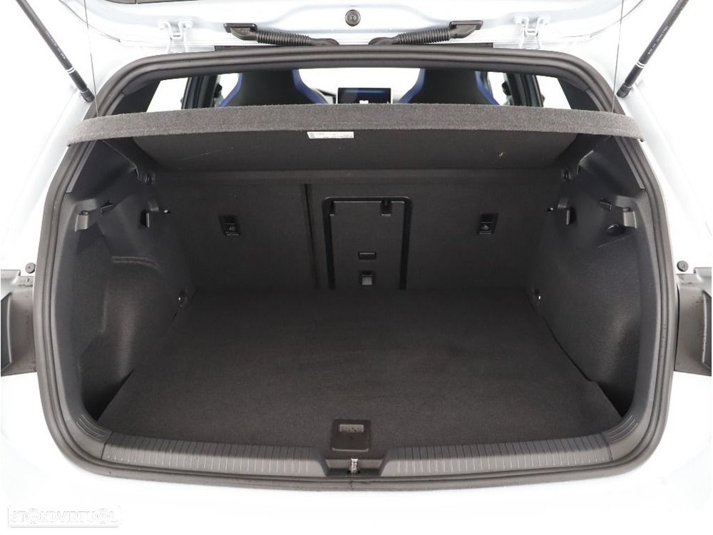 VW Golf 1.5 TSI e-Hybrid GTE DSG - 30
