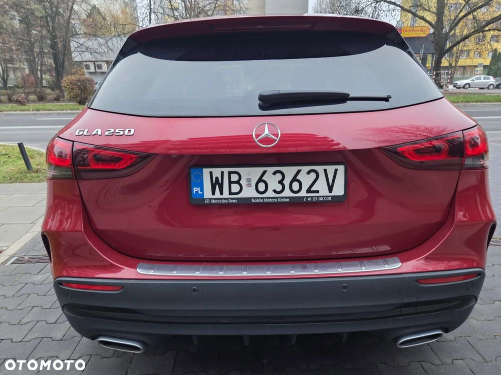 Mercedes-Benz GLA 250 AMG Line - 6