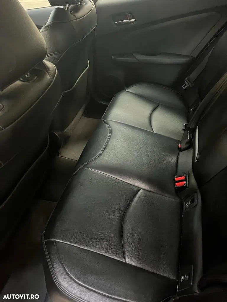Toyota Prius Hybrid Executive - 14