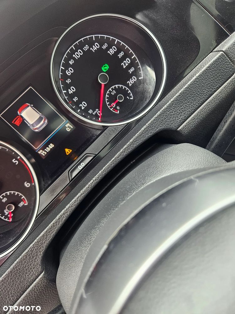 Volkswagen Golf 2.0 TDI SCR DSG R-Line - 16