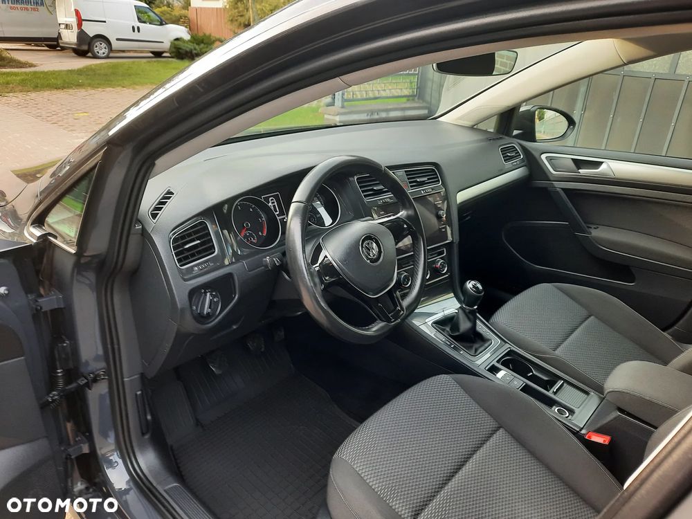 Volkswagen Golf - 15