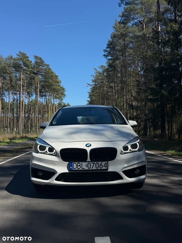 BMW Seria 2 218d - 6