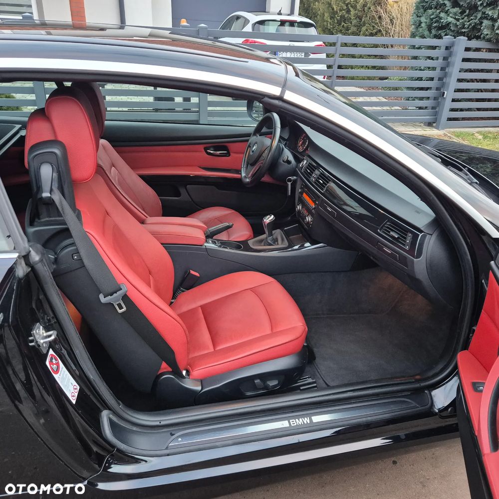 BMW Seria 3 320d Edition Exclusive - 21