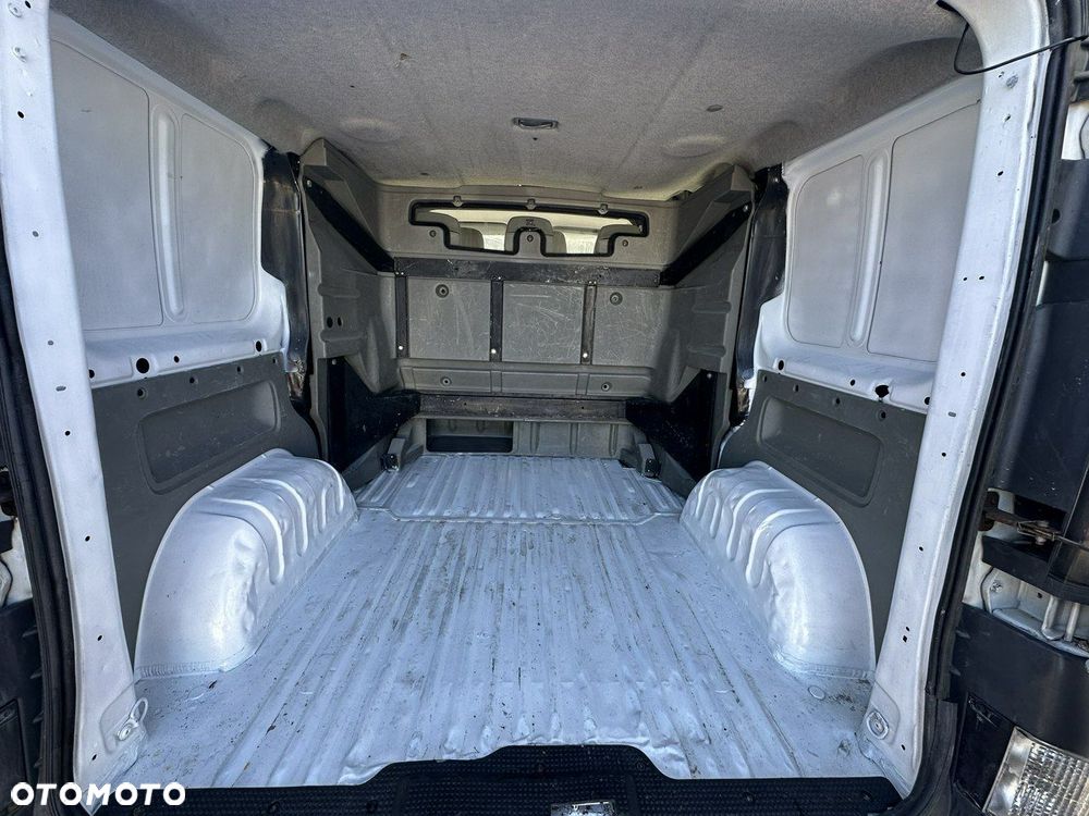 Opel Vivaro - 14