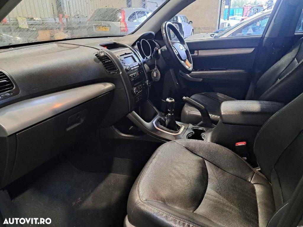 Rulou polita portbagaj Kia Sorento 2 2011 SUV 2.2 DOHC D4HB - 8
