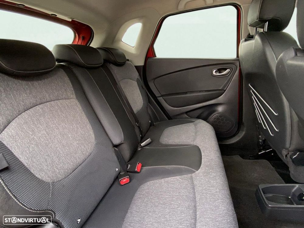 Renault Captur 1.2 TCe Exclusive EDC - 22