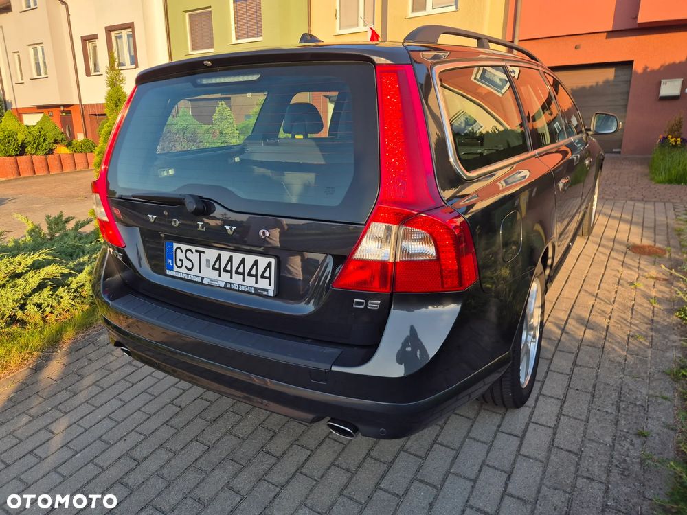 Volvo V70 D5 AWD Summum - 13