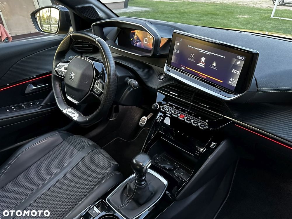 Peugeot 208 PureTech 100 GT - 35