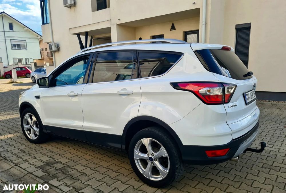 Ford Kuga - 4