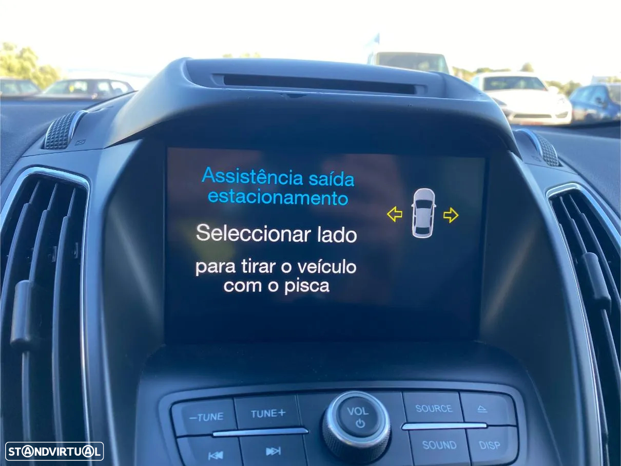 Ford C-Max 1.0 Ecoboost S&S Titanium - 39