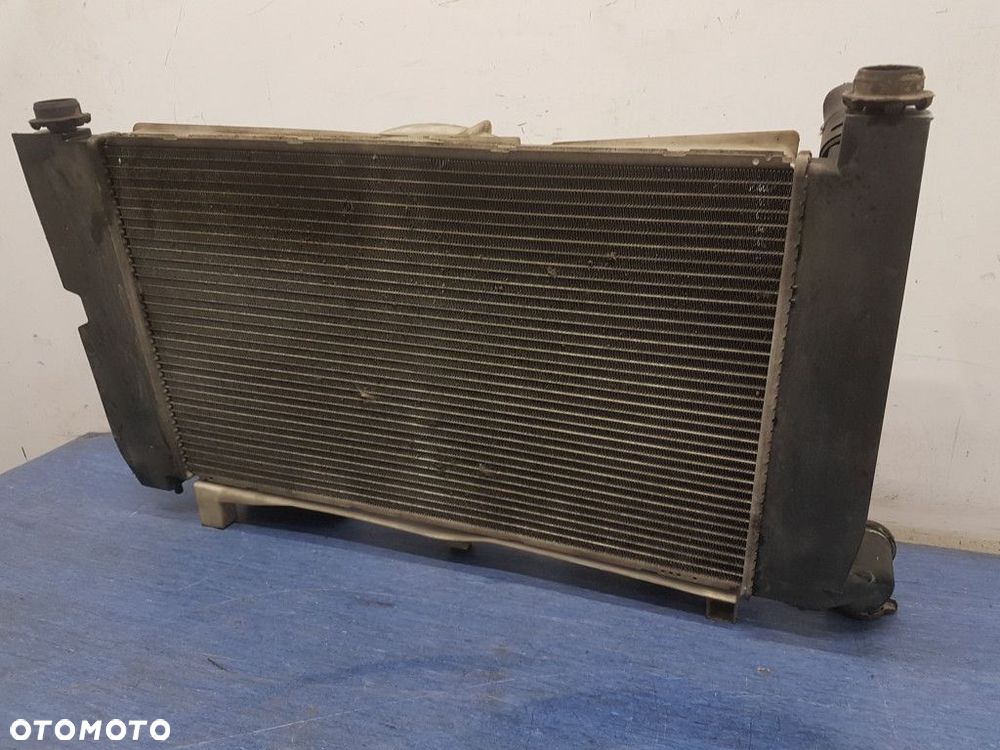 TOYOTA AVENSIS T25 1.6B CHŁODNICA WODY - 9