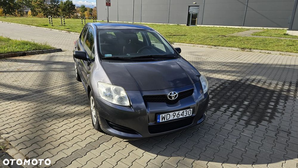 Toyota Auris 1.4 D-4D Luna - 1