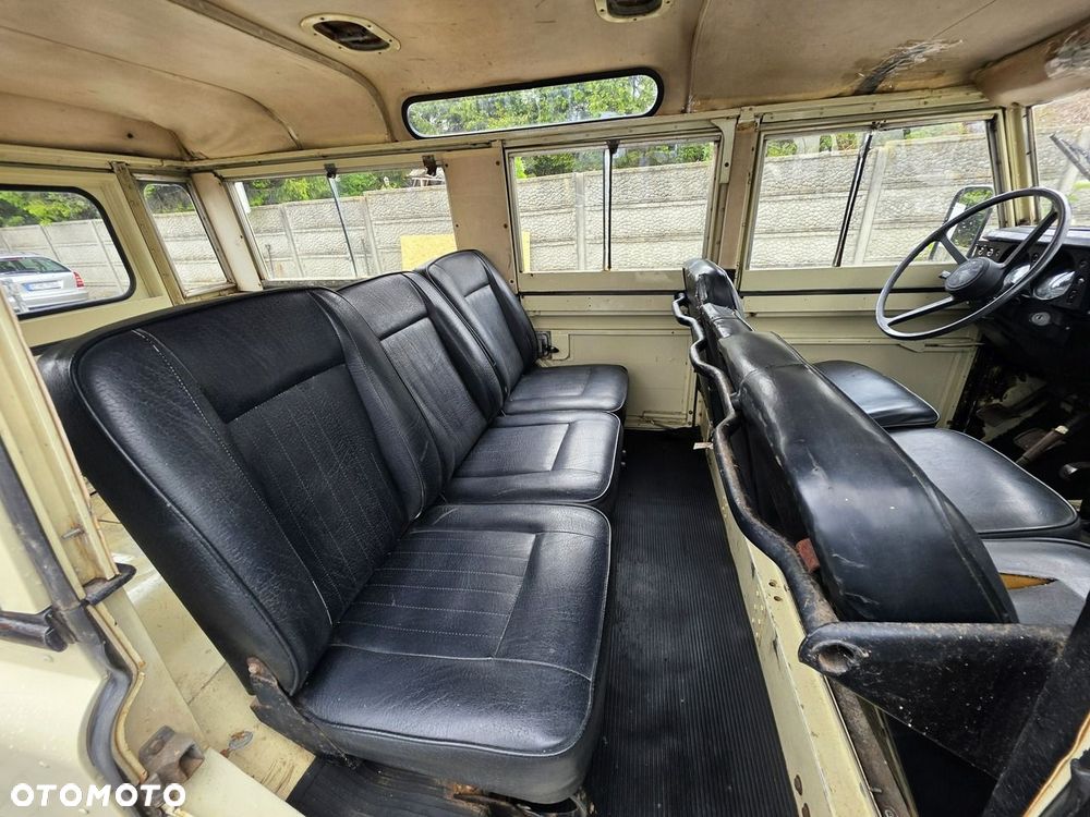 Land Rover Defender - 29