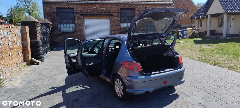 Peugeot 206 - 3