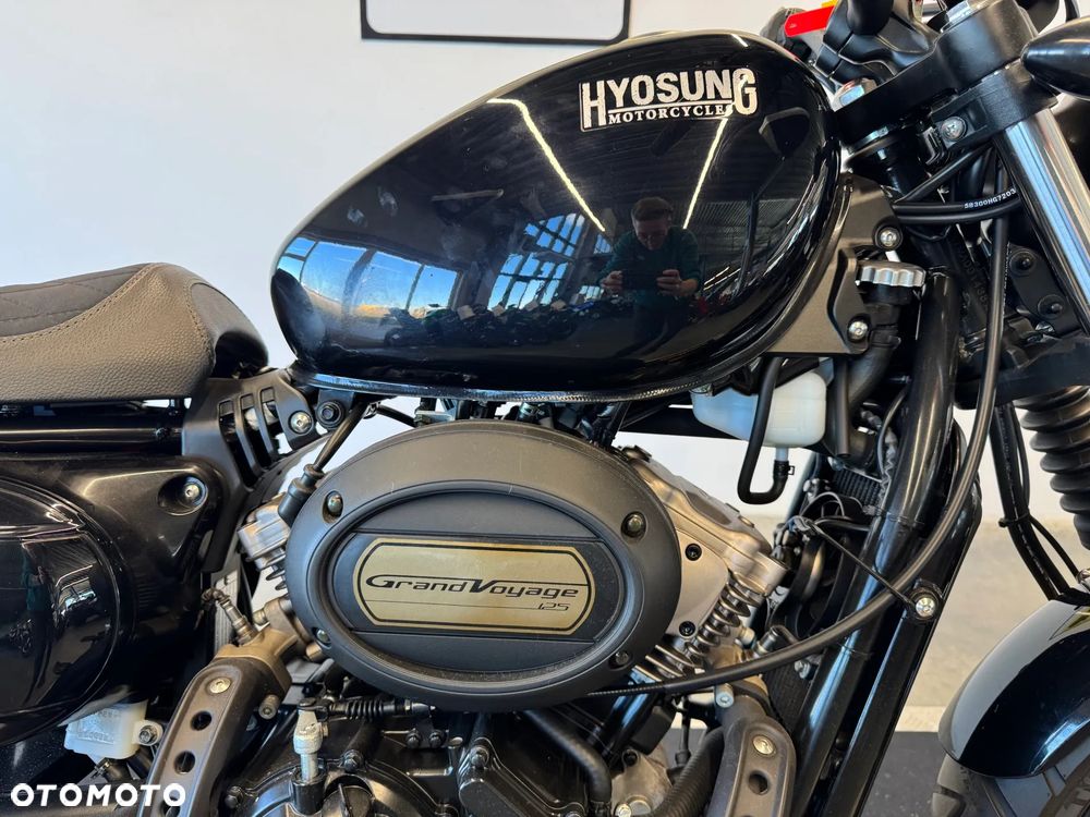 Hyosung GV - 12
