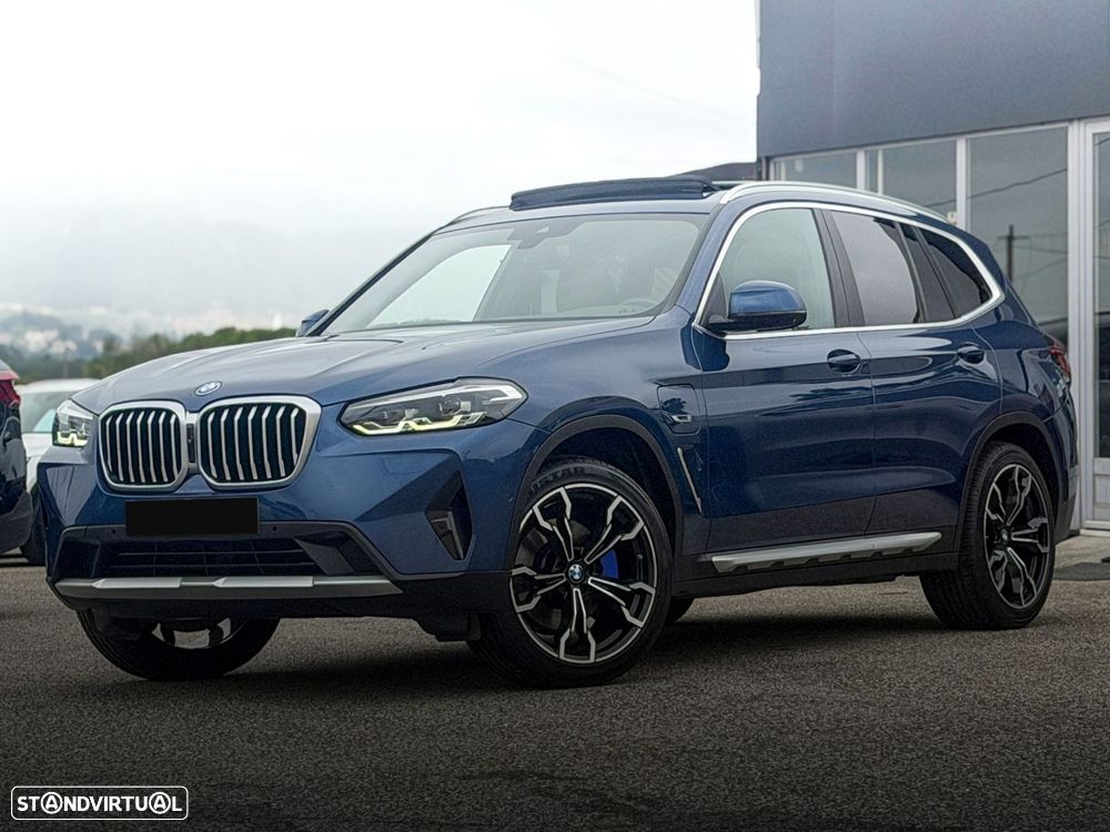 BMW X3 30 e xDrive Line Luxury - 2