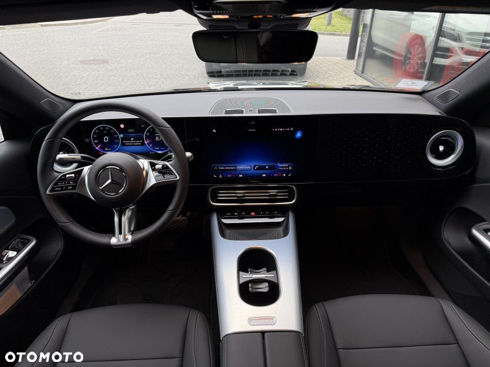 Mercedes-Benz CLA - 5