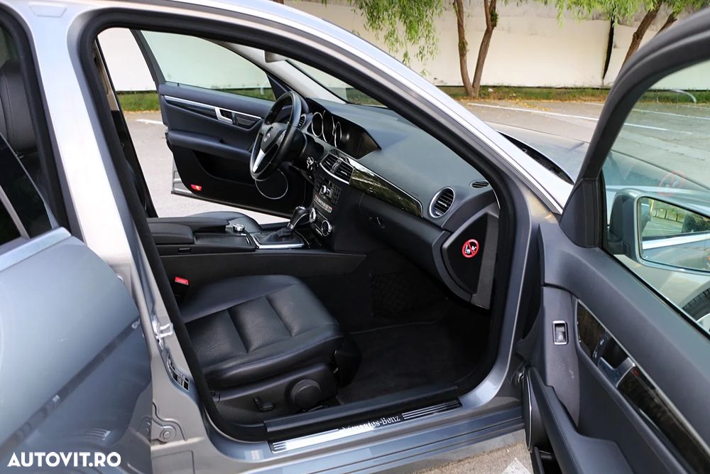 Mercedes-Benz C 220 CDI DPF Automatik Avantgarde - 23