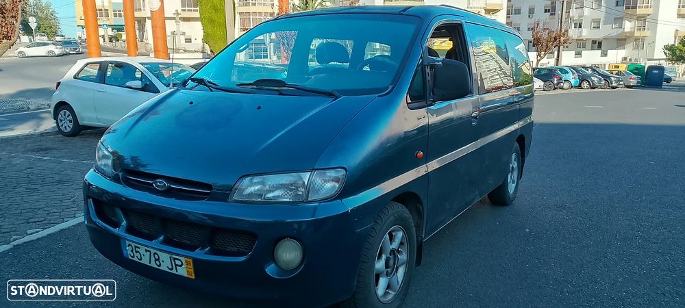 Hyundai H-1 Starex - 2