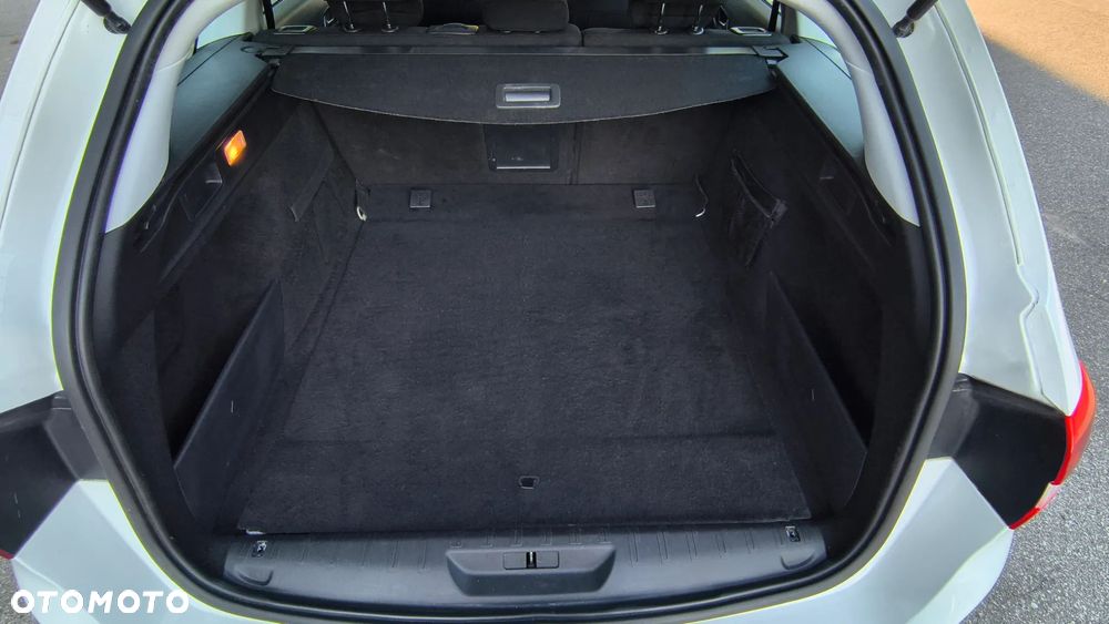 Peugeot 308 2.0 Blue HDi Allure S&S - 17