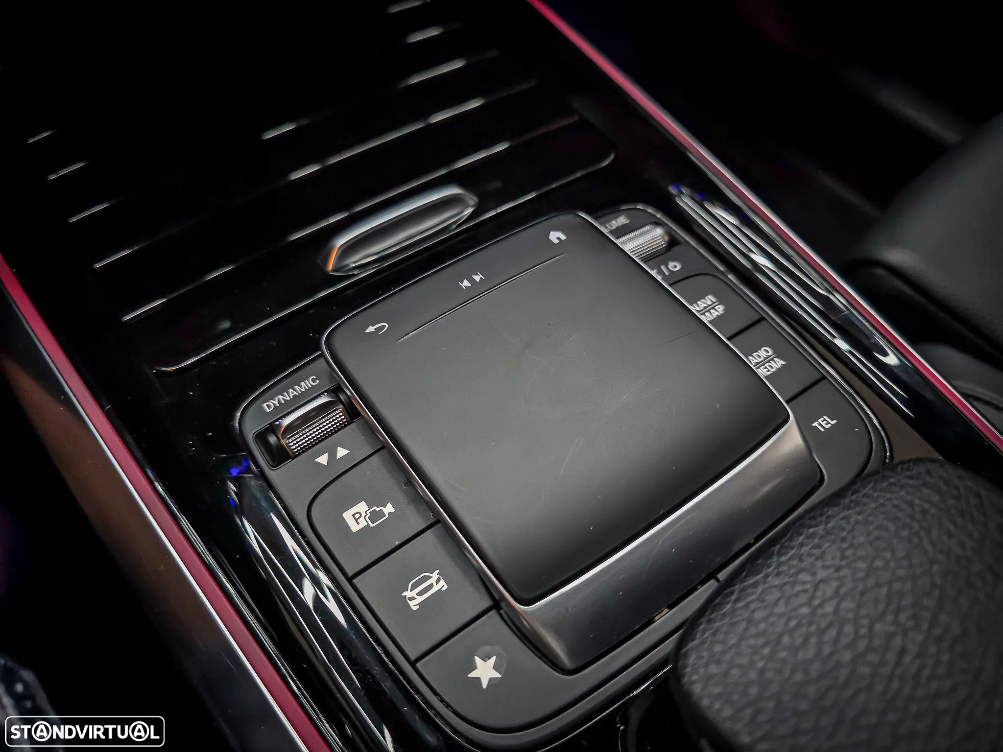 Mercedes-Benz GLA 250 e Style - 40