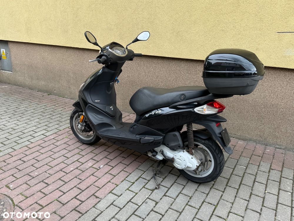 Piaggio FLY - 12