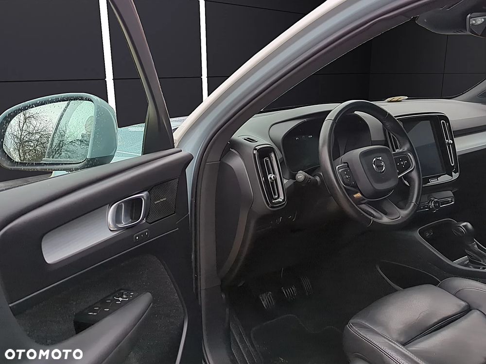 Volvo XC 40 T3 Momentum - 14